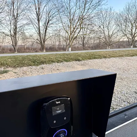 Blagojevic Oda ve Kahvaltı 4*